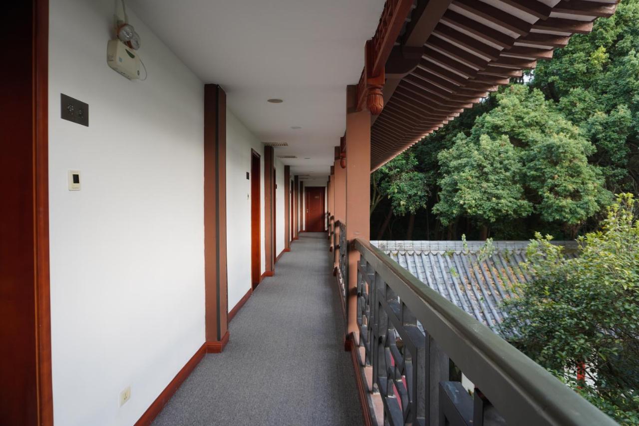 Guilin Yi Characteristic Hotel Coltd Экстерьер фото