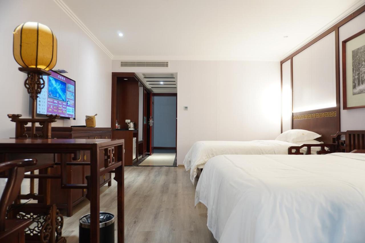Guilin Yi Characteristic Hotel Coltd Экстерьер фото