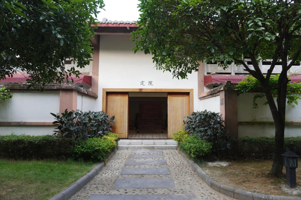 Guilin Yi Characteristic Hotel Coltd Экстерьер фото