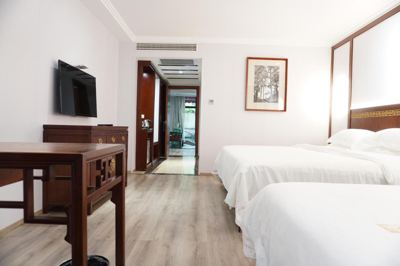 Guilin Yi Characteristic Hotel Coltd Экстерьер фото