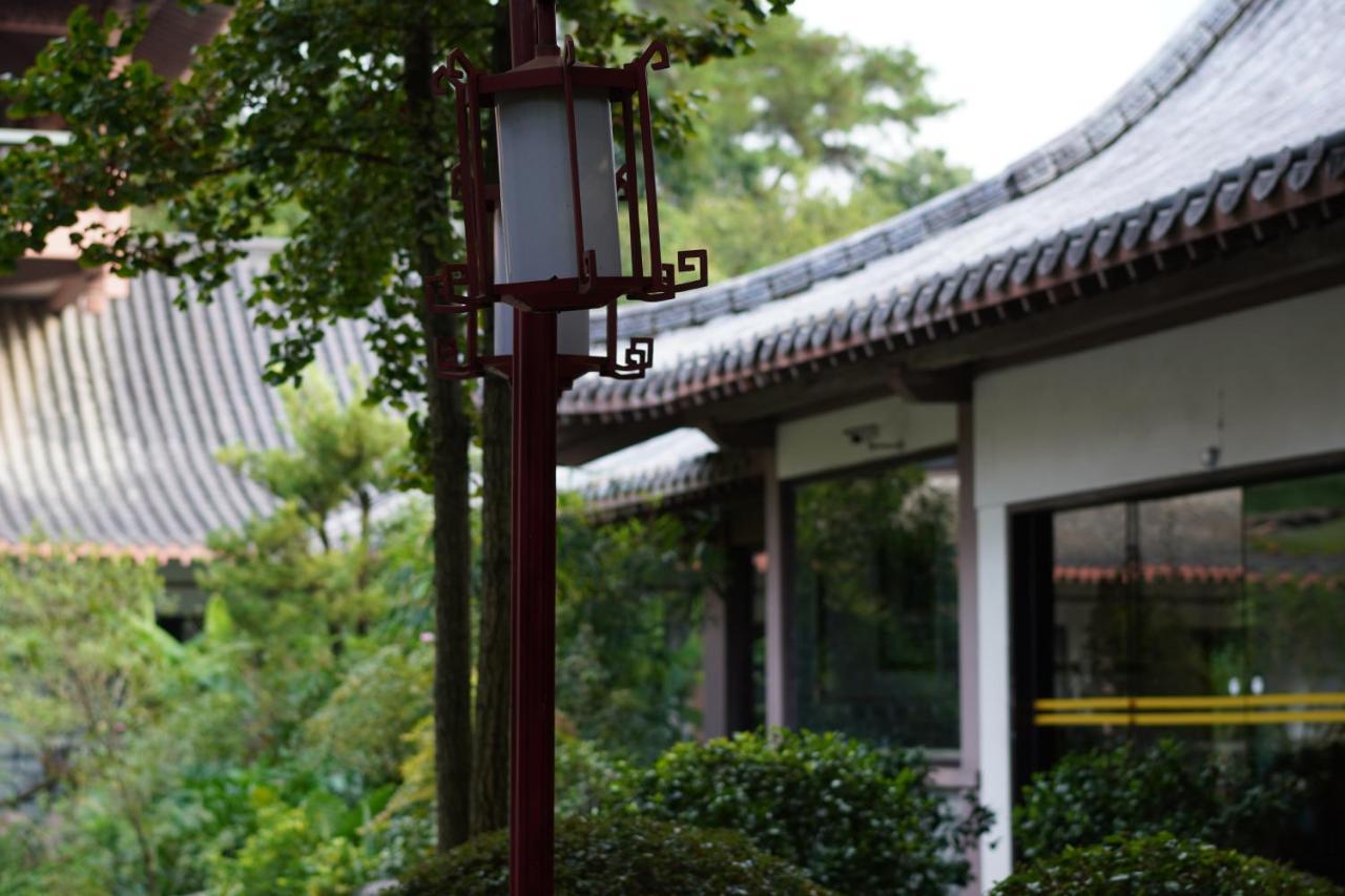 Guilin Yi Characteristic Hotel Coltd Экстерьер фото