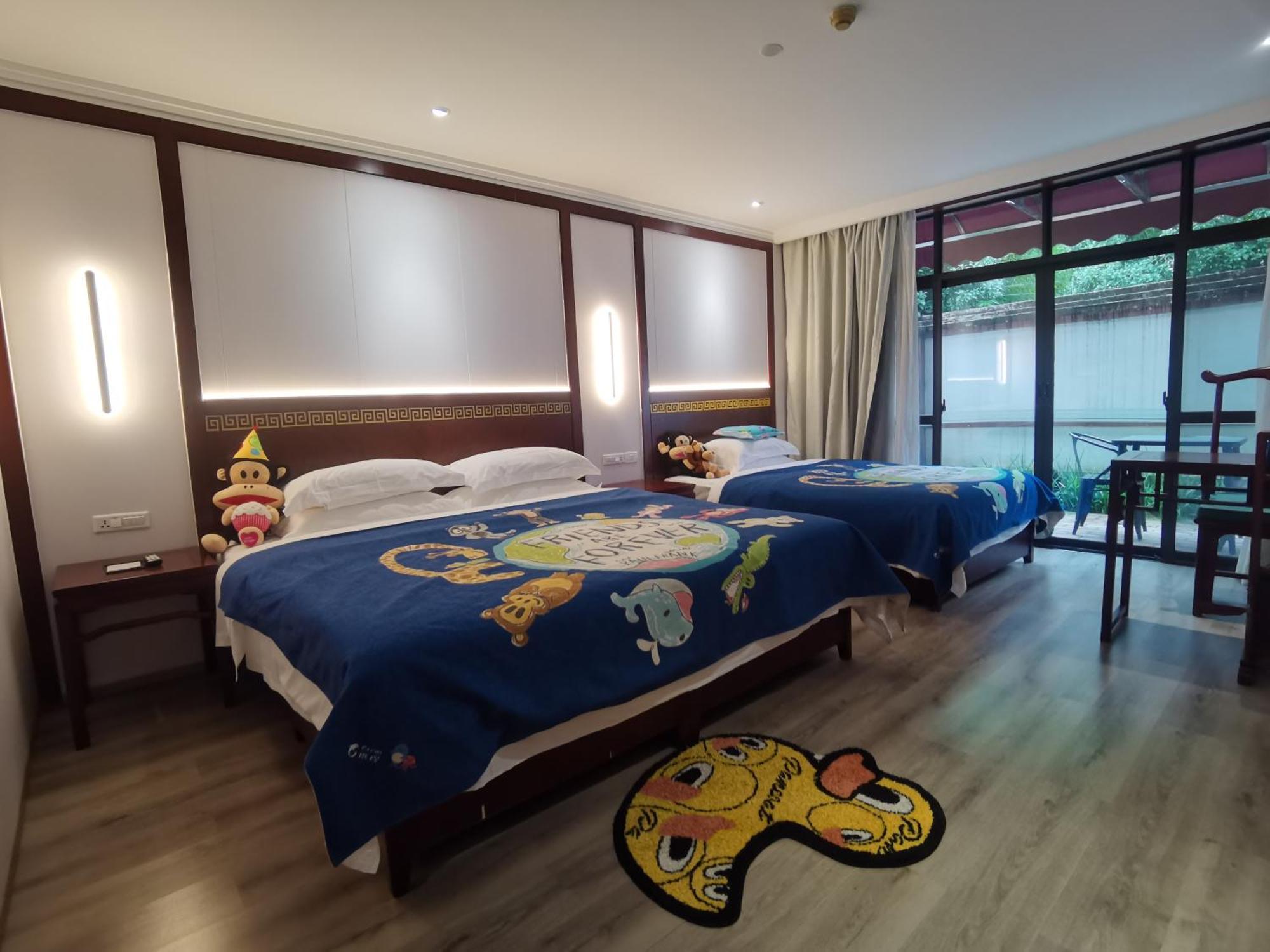 Guilin Yi Characteristic Hotel Coltd Экстерьер фото
